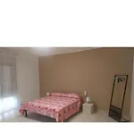 Lino's House Bed and Breakfast
