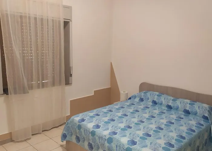 Lino's House Bed & Breakfast